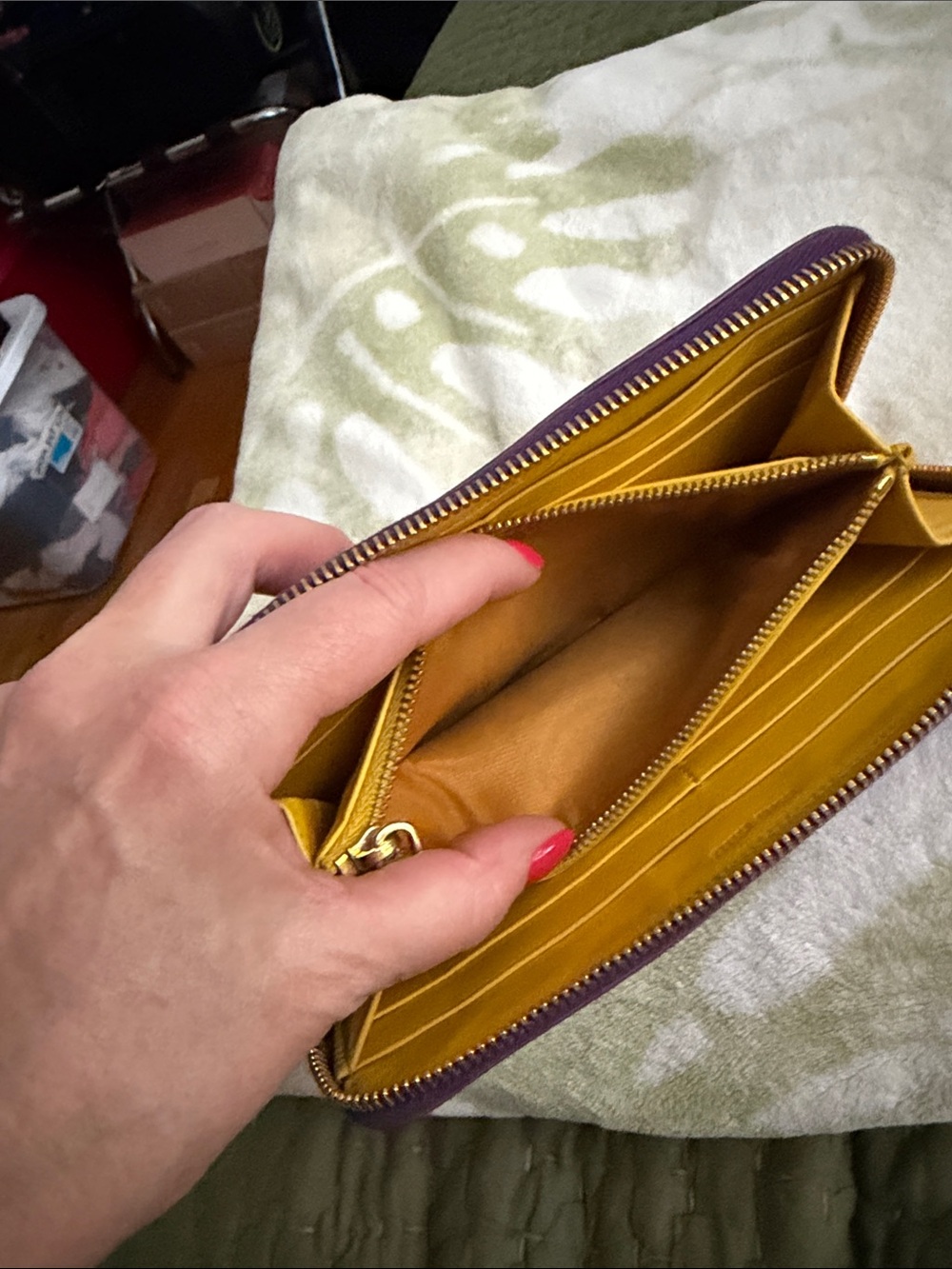 Miu Miu Violet Leather Zip Wallet with Gold Logo authenticity card included - Picture 6 of 11